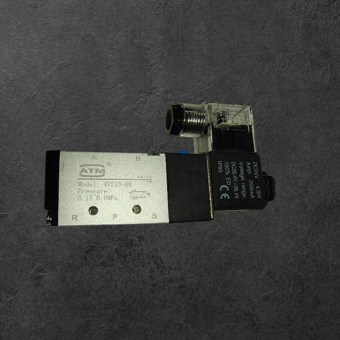 ATM Pneumatski ventil 3 smerni 24V DC 1/4 priklopi , 3v210-08,ATM pnevmatski ventil 3 smerni, pnevmatski ventil 24V DC, 3 2 ventil 1/4 priklopi, industrijska avtomatizacija ventil, ventil do 12 bar, vzmetni reset non latching, vakuum generator ventil, ceneje ugodno prihranek lokalno Ljubljana