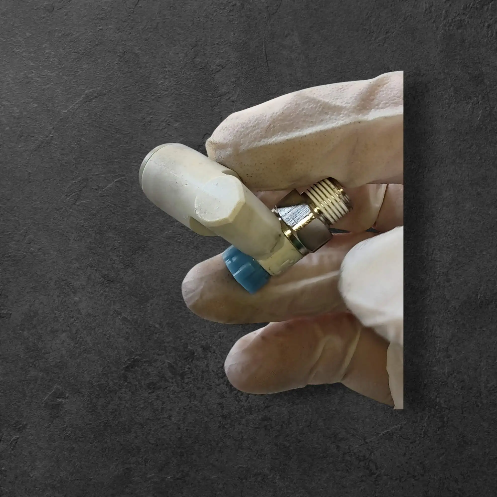 Dušilka za pneumatiko 1/8 na 8mm cevko vrteč 90st HACCP GMP, dušilka za pnevmatiko, hitri priklop 8mm, inox navoj 1/8, bela POM plastika, HACCP skladno, GMP pnevmatika, ceneje, ugodno, prihranek, lokalno, Ljubljana