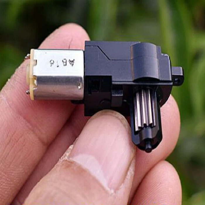 Mini motor M20 z reduktorjem kovinski zobniki 150RPM DC3V-6V, mali motor,small,pici motor,elektro motor,brushless,12v,24v,DC,avtomatika,reductor,mali obrati,počasni obrati,dc motorček,