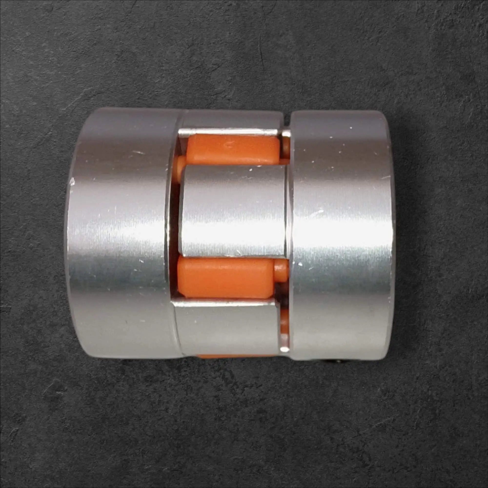 Parkljasta spojka D30L35 za pogonski sklop ID 12mm OD 14mm, ceneje, ugodno, prihranek, lokalno, Ljubljana, parkjasta spojka, pogonski sklop, CNC stroji, robotski mehanizmi, vibracijska odpornost, visokokakovostna zlitina, dolga življenjska