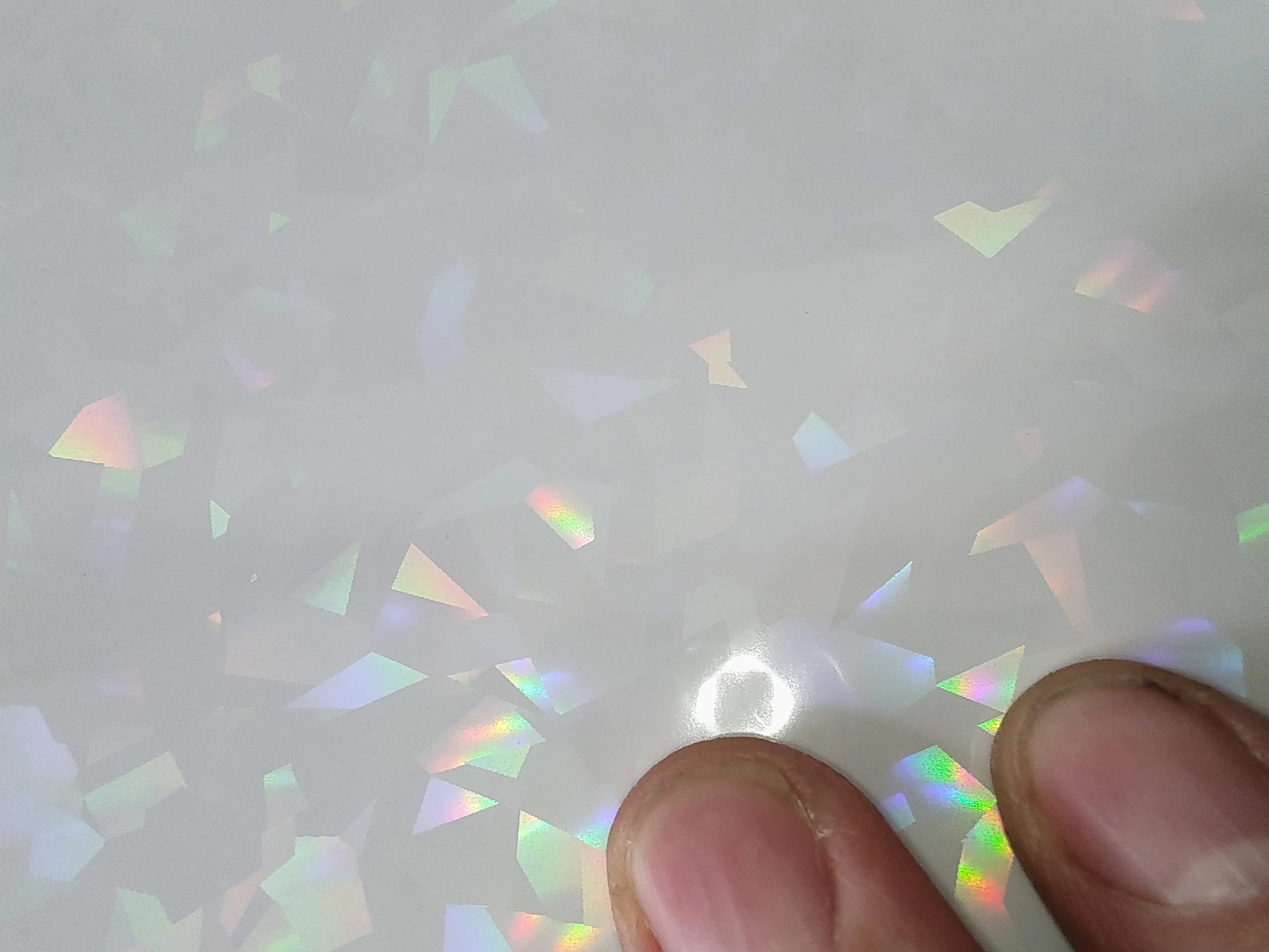 Prozorna samolepilna folija hologramska lomljeno steklo A4 vodoodporna laser ali inkjet, vinily sticker,prozorna,prosojnica,zaščita,uv obstojna,prozorna samolepilna folija, hologramska folija, lomljeno steklo, vodoodporna folija, inkjet tiskalnik, laserski tiskalnik, permanentno lepilo, zaščita dokumentov, Ljubljana, ceneje, ugodno, prihranek
