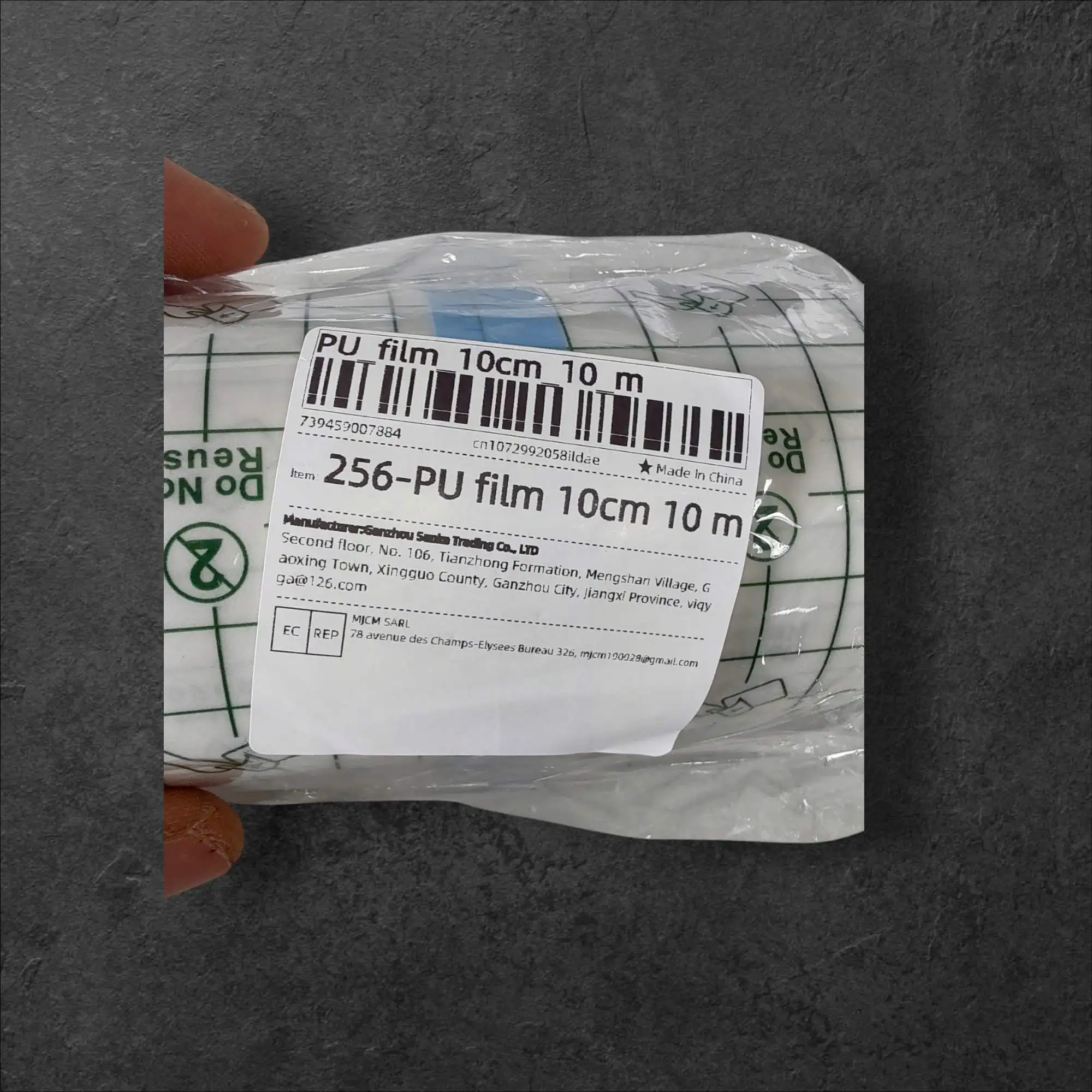 Vodoodporen obliž v roli 10cm x 10m za zaščito ran in tatoojev, ceneje, ugodno, prihranek, lokalno, ljubljana, vodoodporen obliž, zaščita ran, zaščita tetovaž, elastičen obliž, prozoren obliž, medicinska zaščita, tetovaže, hitrejše celjenje, brez okužb, nepremočljiv povoj