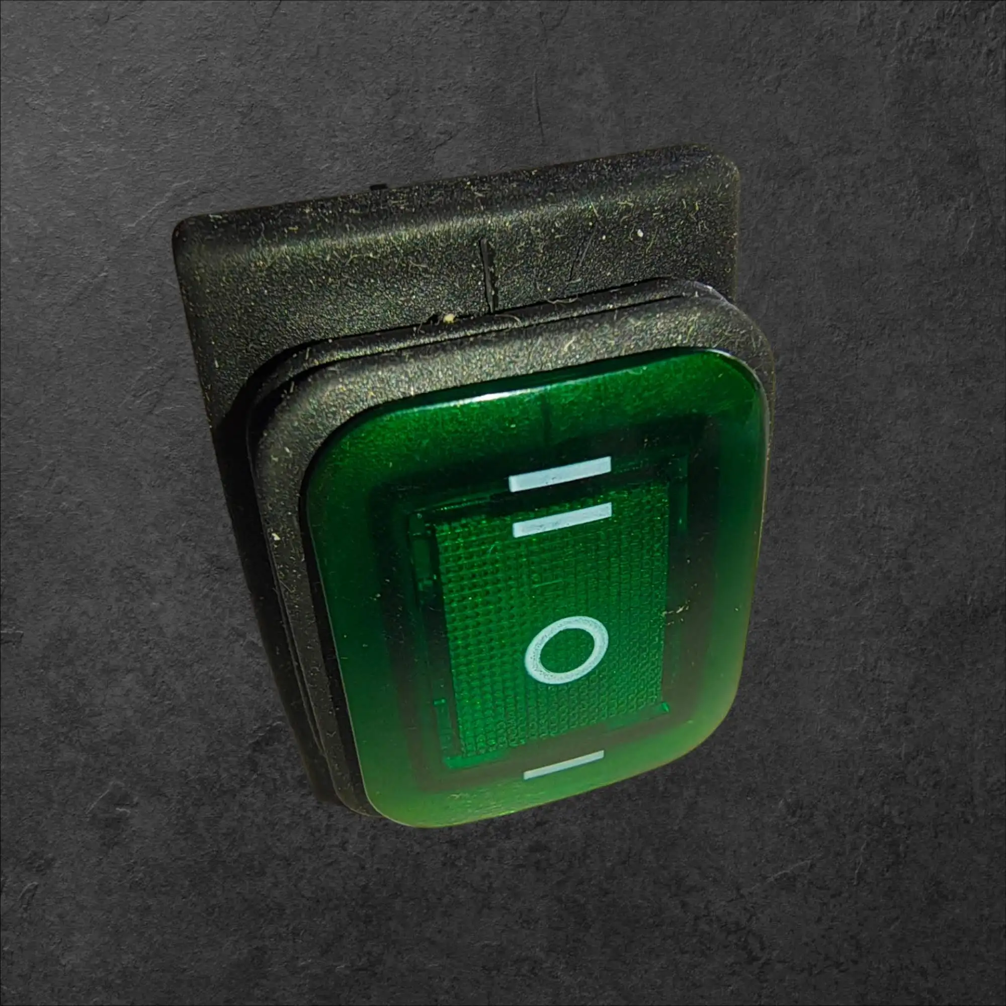 Vodoodporno stikalo 3 pozicije 1-0-2 z LED osvetlitvijo 16A ZELEN, vodoodporno stikalo, 3 pozicije, LED osvetlitev, 16A, ON-OFF-ON, ceneje, ugodno, prihranek, lokalno, Ljubljana, stikalo za mokre roke, stikalo za stroje