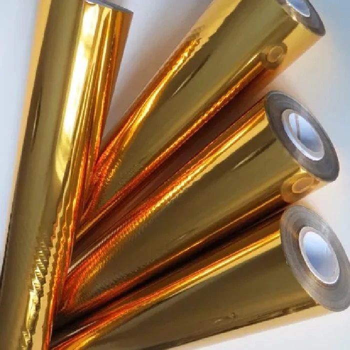 Zlata folija za prenos z laserskim tiskalnikom 15cm x 5 metrov, gold,zlato,folija,zlatotisk,laser,transfer,heraldika,pisava,umetnost,art,unikati,inskripcija,platnice,seminarska,diplomska,zlata folija, laminiranje, prihranek, ugodno, lokalno, Ljubljana, Svet črnil, unikatne vizitke, ekologija, ekonomija